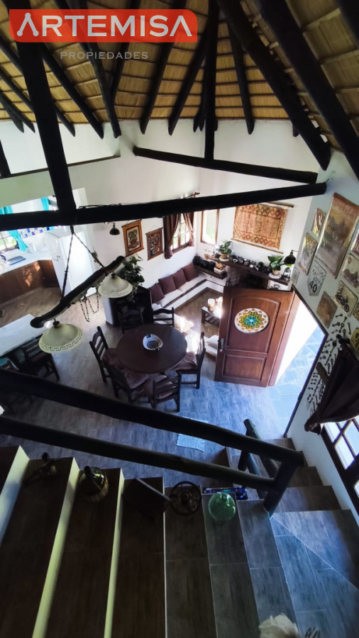 Casa ID.981 - CASA ESTILO TRADICIONAL TECHO ALTO