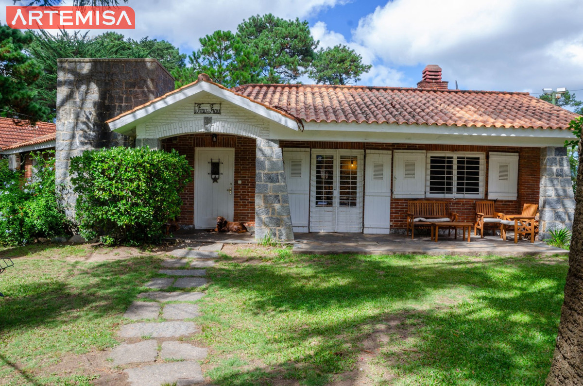 Casa ID.961 - CASA EN ALQUILER ANUAL 