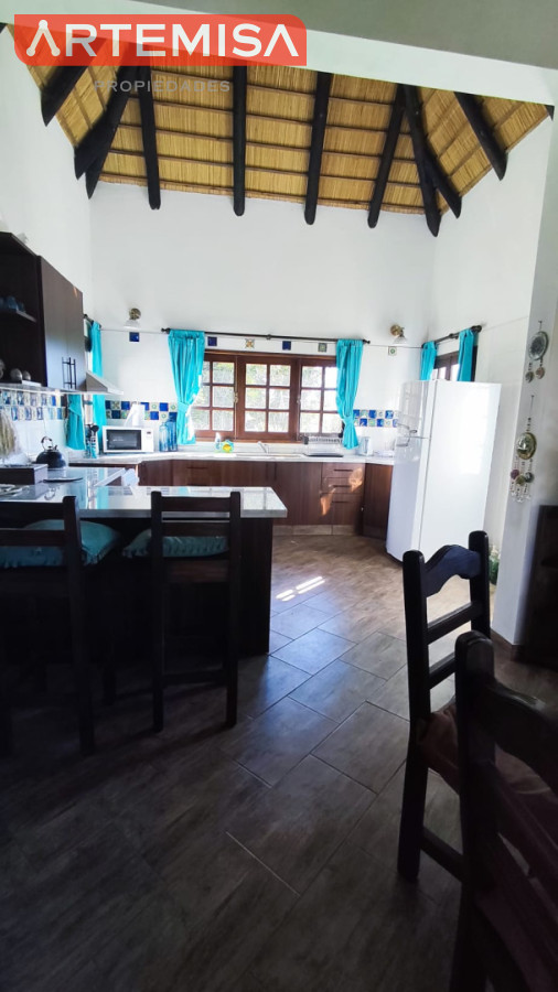 Casa ID.981 - CASA ESTILO TRADICIONAL TECHO ALTO