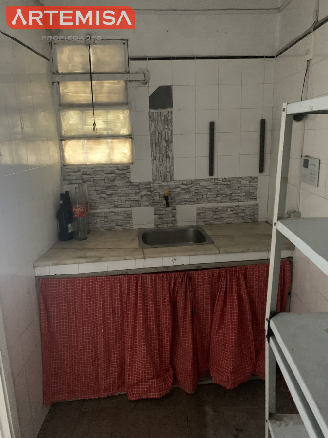 Local Comercial ID.737 - Se alquila Hermoso local Esquina