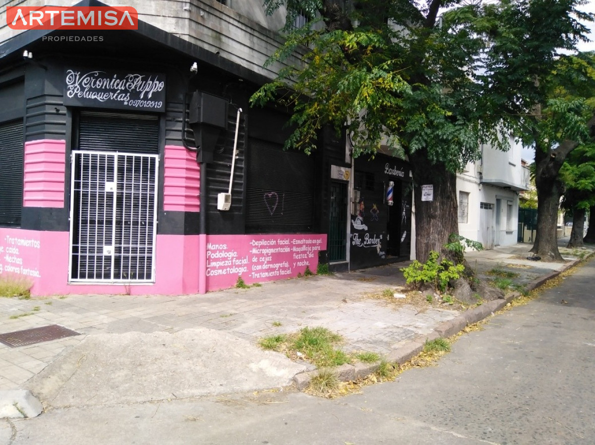 Local Comercial ID.12 - Local en Montevideo, Brazo Oriental