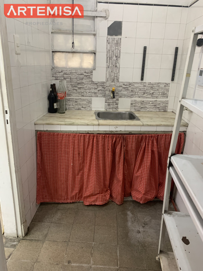 Local Comercial ID.737 - Se alquila Hermoso local Esquina