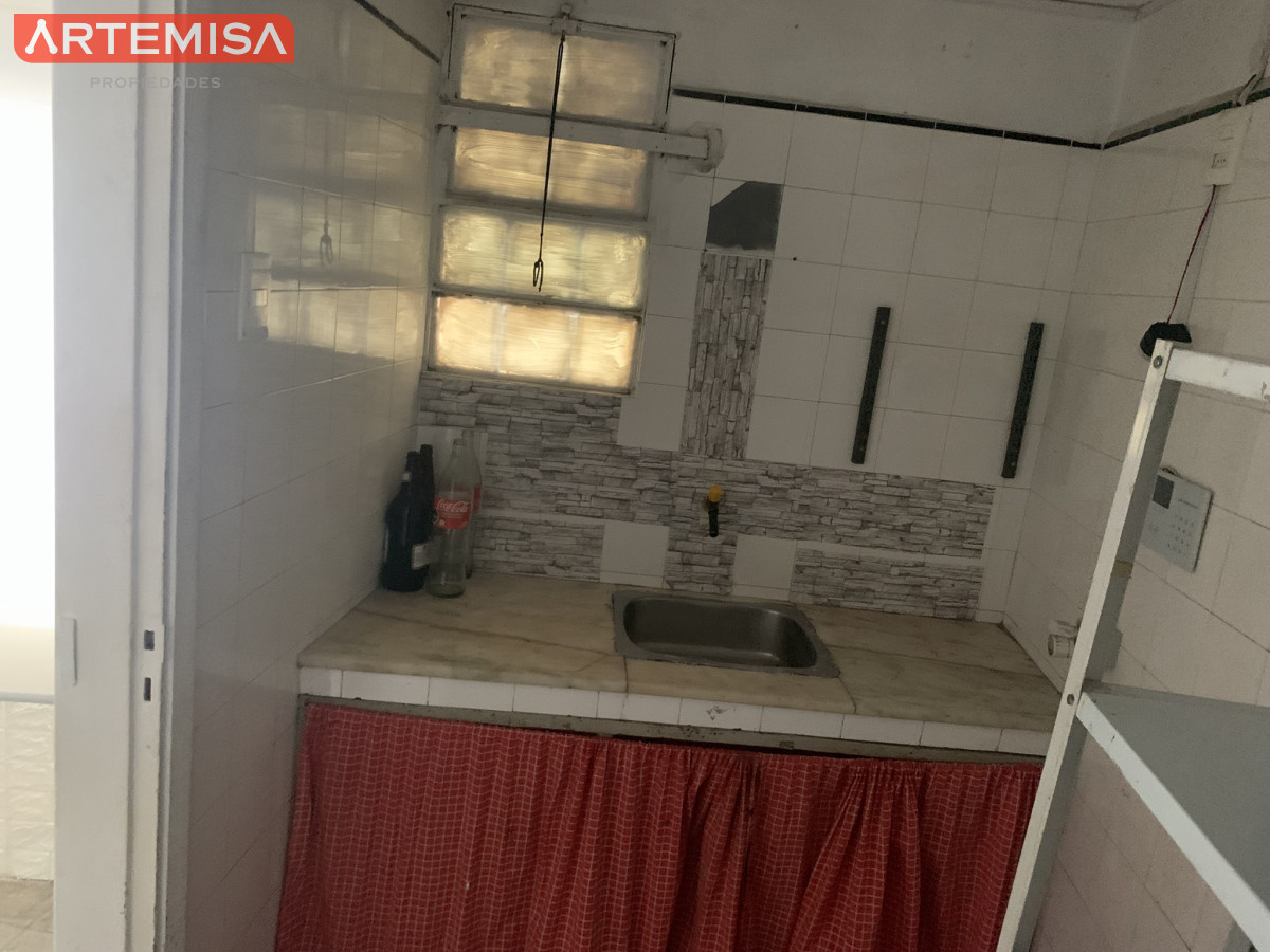 Local Comercial ID.737 - Se alquila Hermoso local Esquina