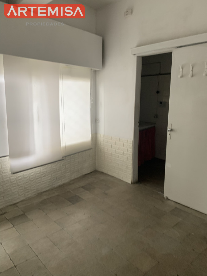 Local Comercial ID.737 - Se alquila Hermoso local Esquina