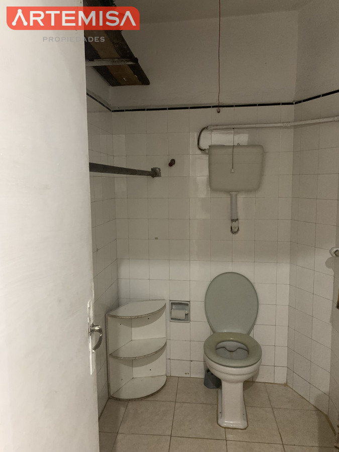Local Comercial ID.737 - Se alquila Hermoso local Esquina