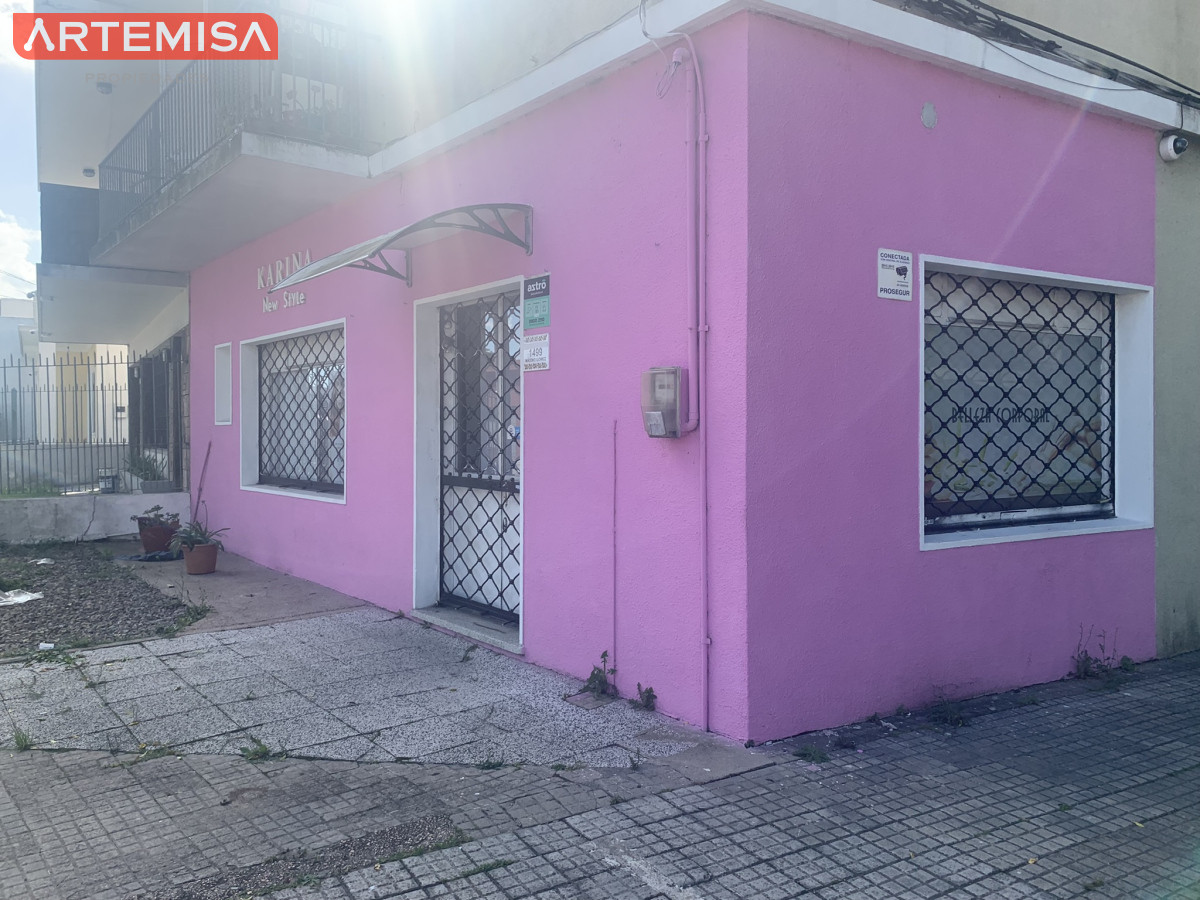 Local Comercial ID.737 - Se alquila Hermoso local Esquina