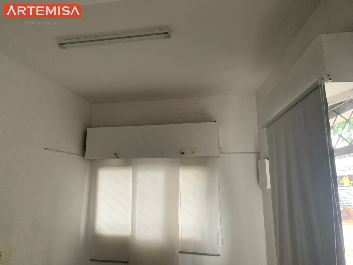 Local Comercial ID.737 - Se alquila Hermoso local Esquina