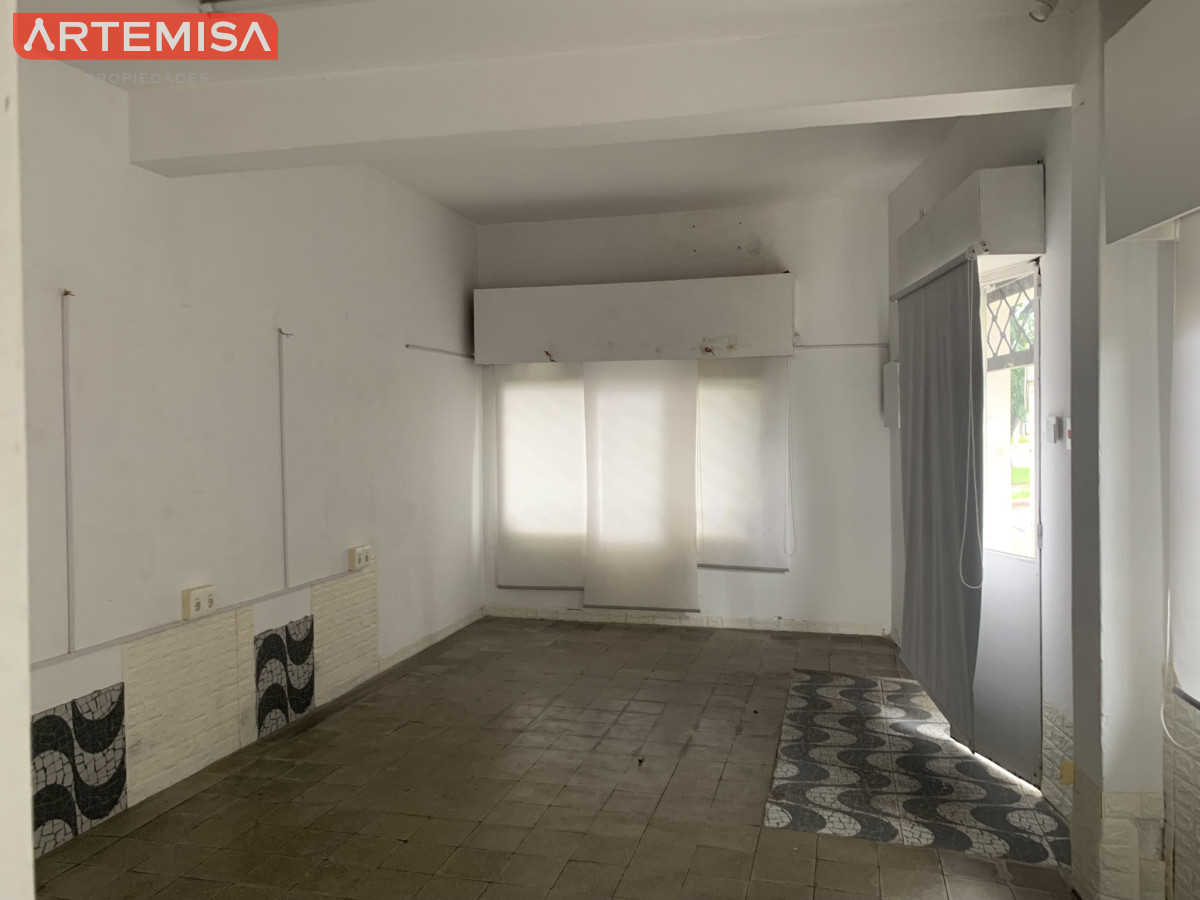 Local Comercial ID.737 - Se alquila Hermoso local Esquina