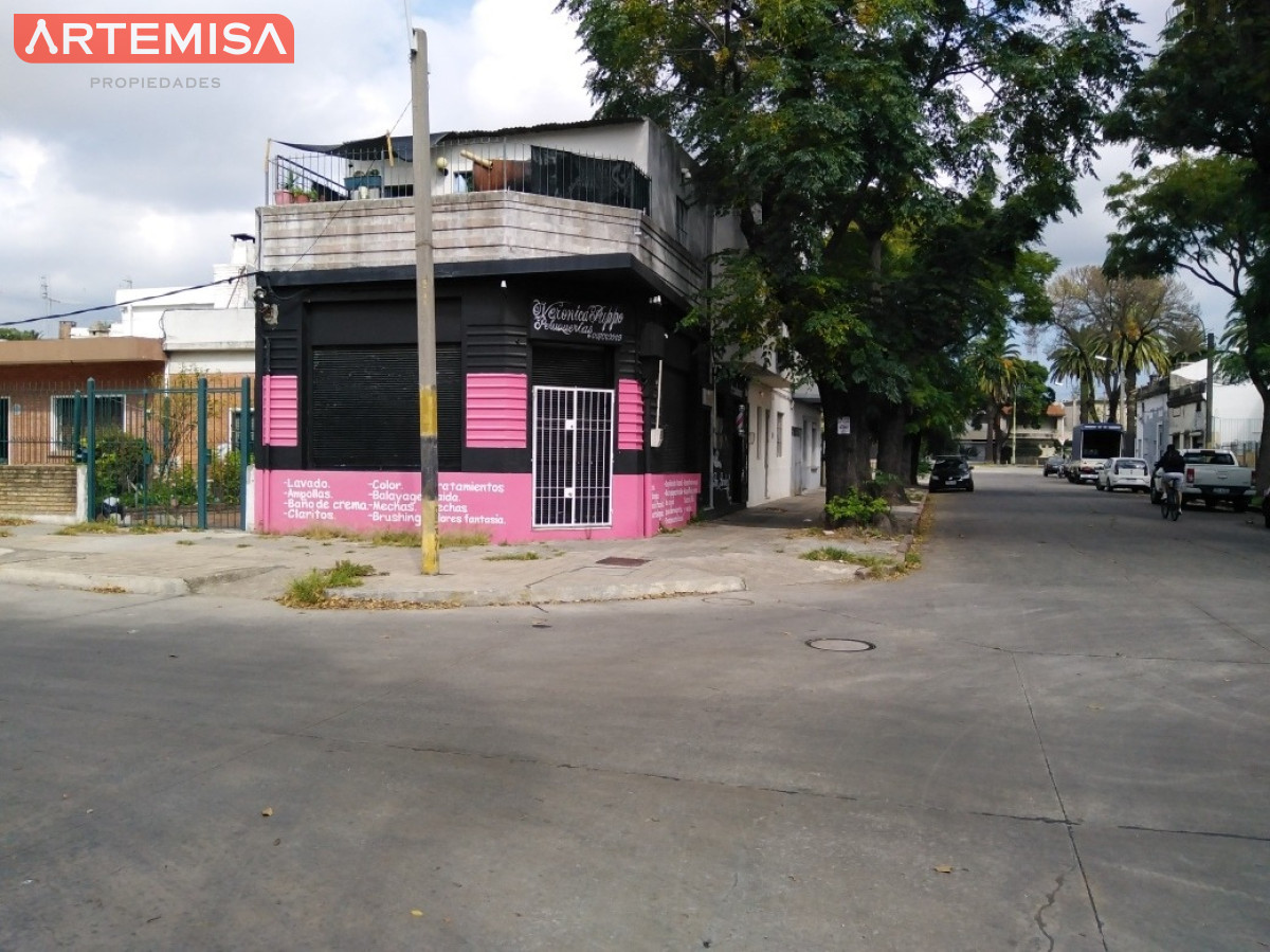 Local Comercial ID.12 - Local en Montevideo, Brazo Oriental