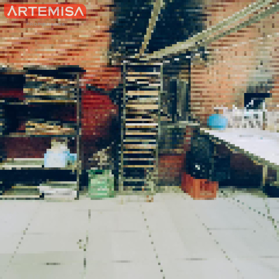 Local Comercial ID.844 - Amplio local comercial!
