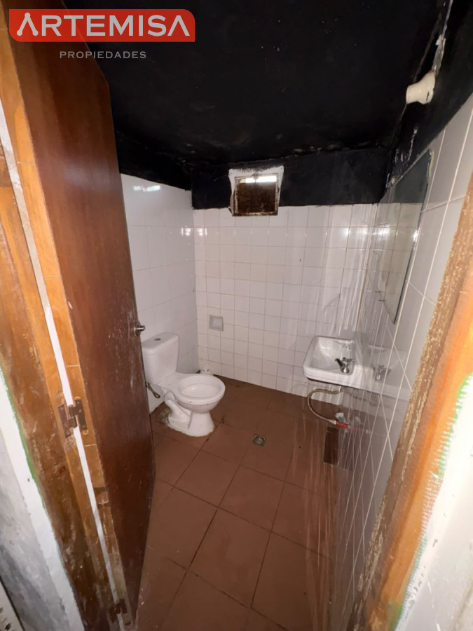 Local Comercial ID.1008 - LOCAL EN ZONA MUY COMERCIAL