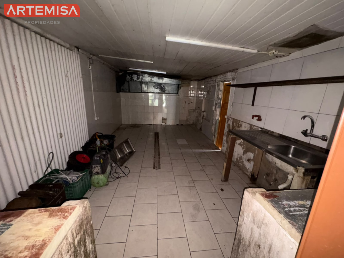 Local Comercial ID.1008 - LOCAL EN ZONA MUY COMERCIAL
