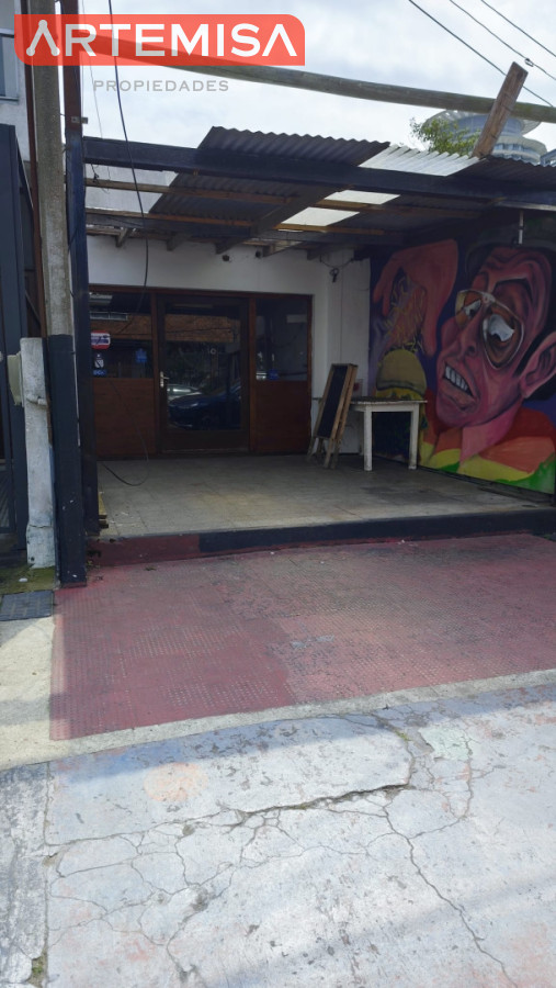 Local Comercial ID.1008 - LOCAL EN ZONA MUY COMERCIAL