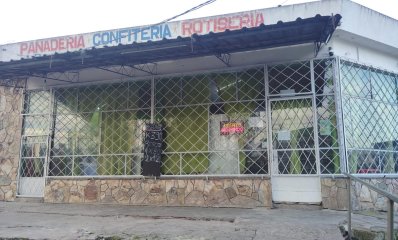 Amplio local comercial!