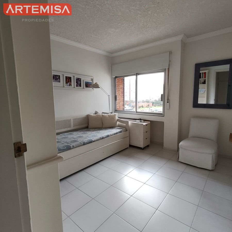 Apartamento ID.973 - DEPARTAMENTO SUPER AMPLIO E INMACULADO