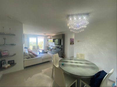 Hermoso Apartamento sobre Roosevelt de 3 Dormitorios y Amenities