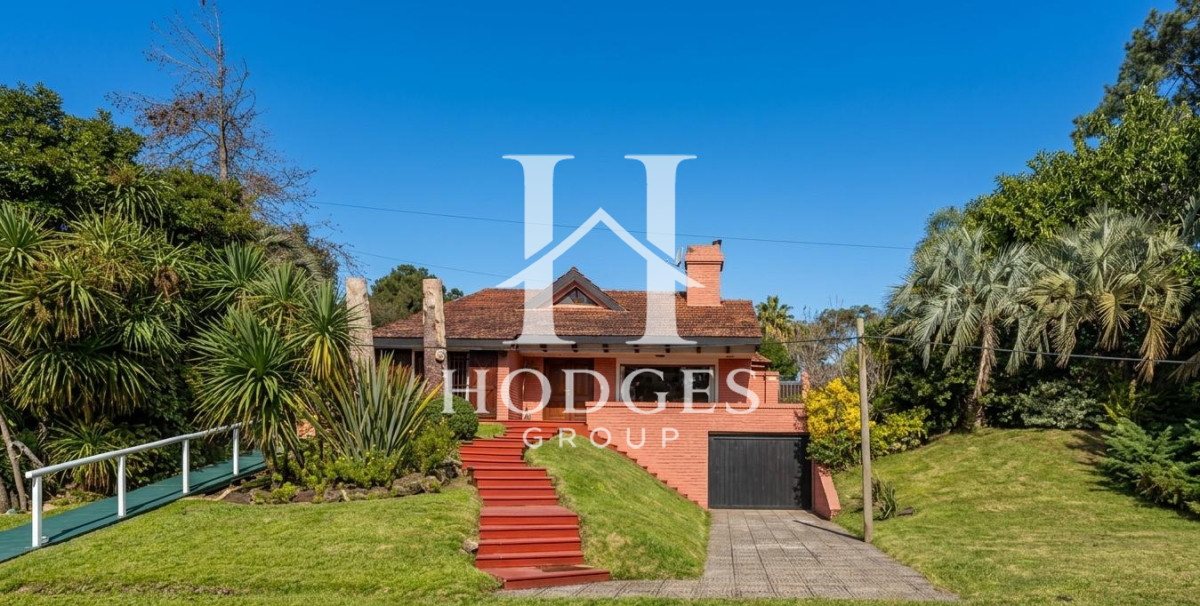 Casa ID.279 - Venta de Chalet de Categoría en San Rafael: Living en Doble Altura, Piscina y Gran Barbacoa