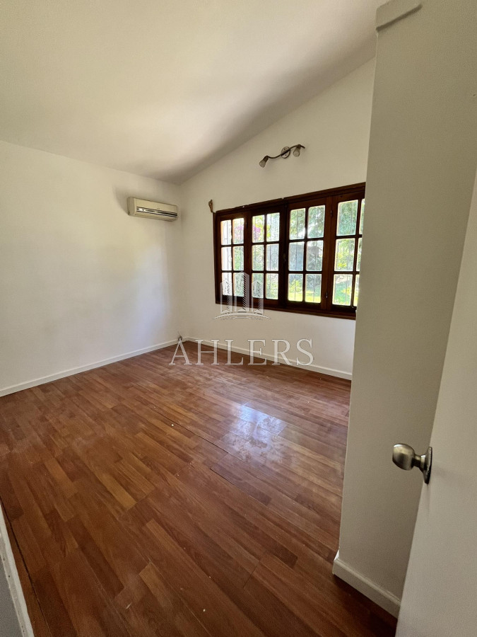 Casa ID.408 - Casa en venta en Las Delicias de 3 dorm, 2 baños, Punta del Este