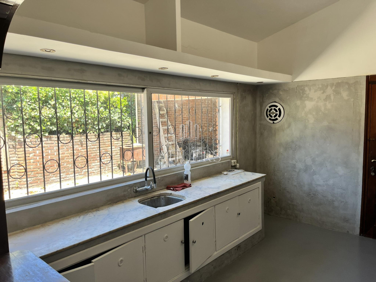 Casa ID.408 - Casa en venta en Las Delicias de 3 dorm, 2 baños, Punta del Este