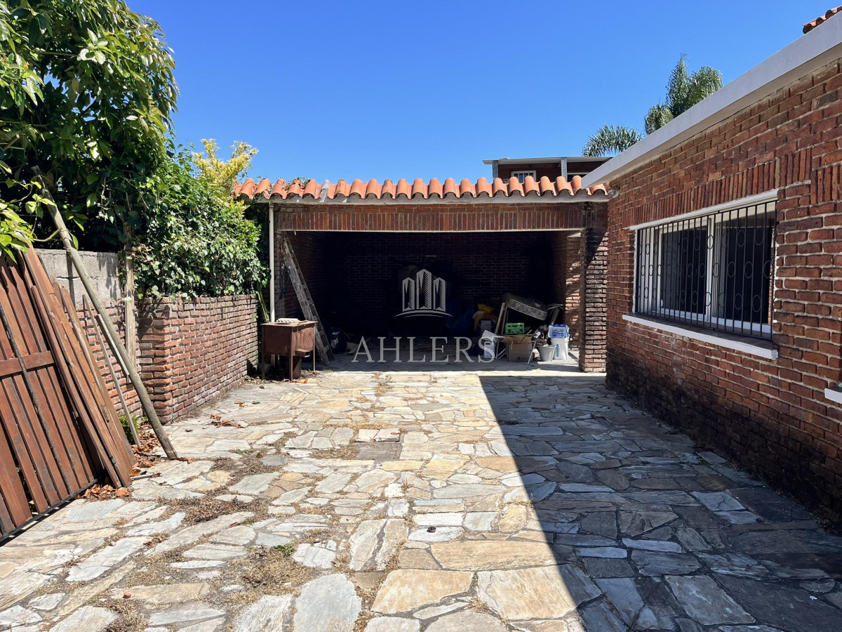 Casa ID.408 - Casa en venta en Las Delicias de 3 dorm, 2 baños, Punta del Este