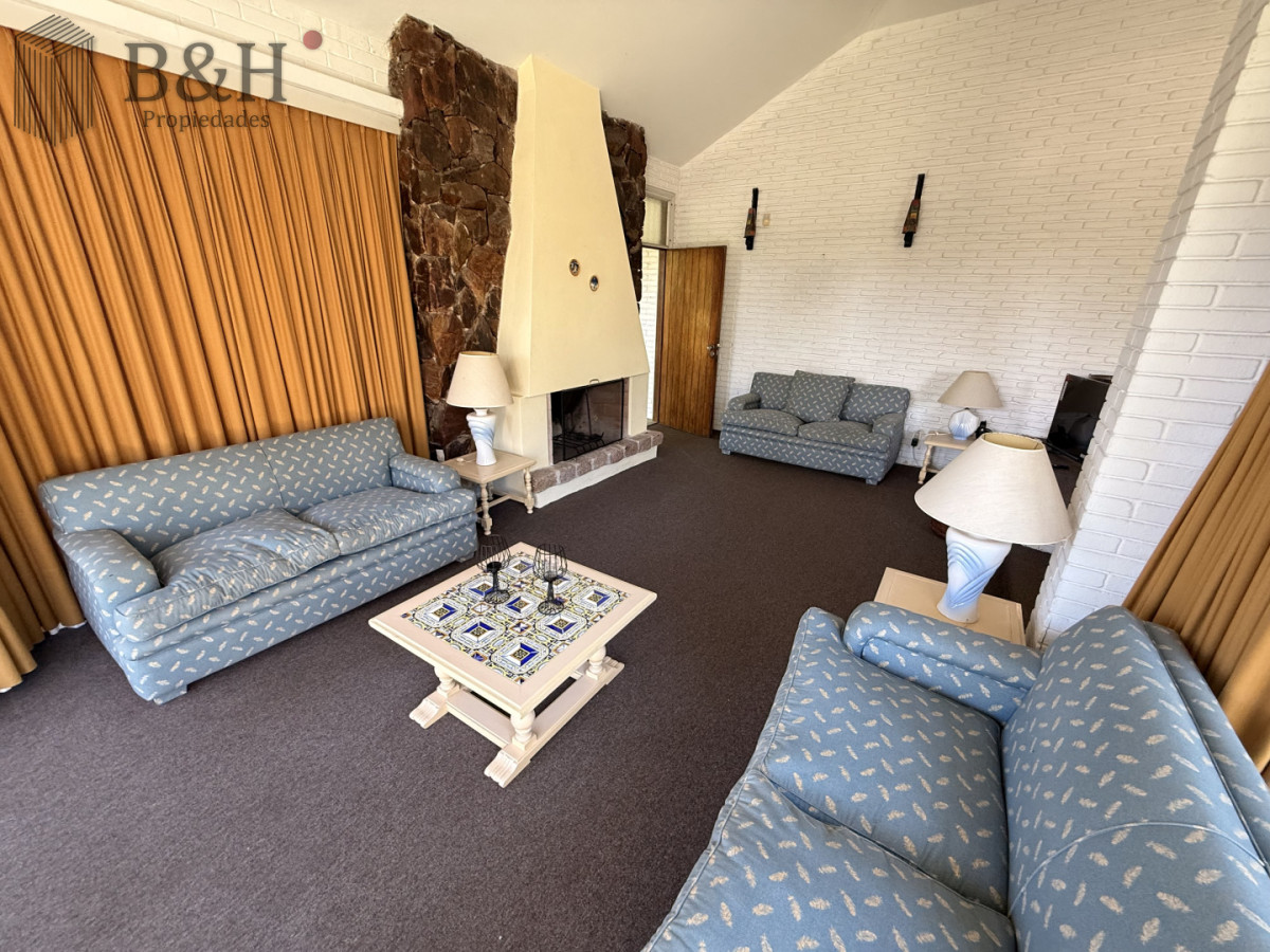 Casa ID.6339 - CASA EN ALQUILER DE VERANO EN ZONA CANTEGRIL - PUNTA DEL ESTE 