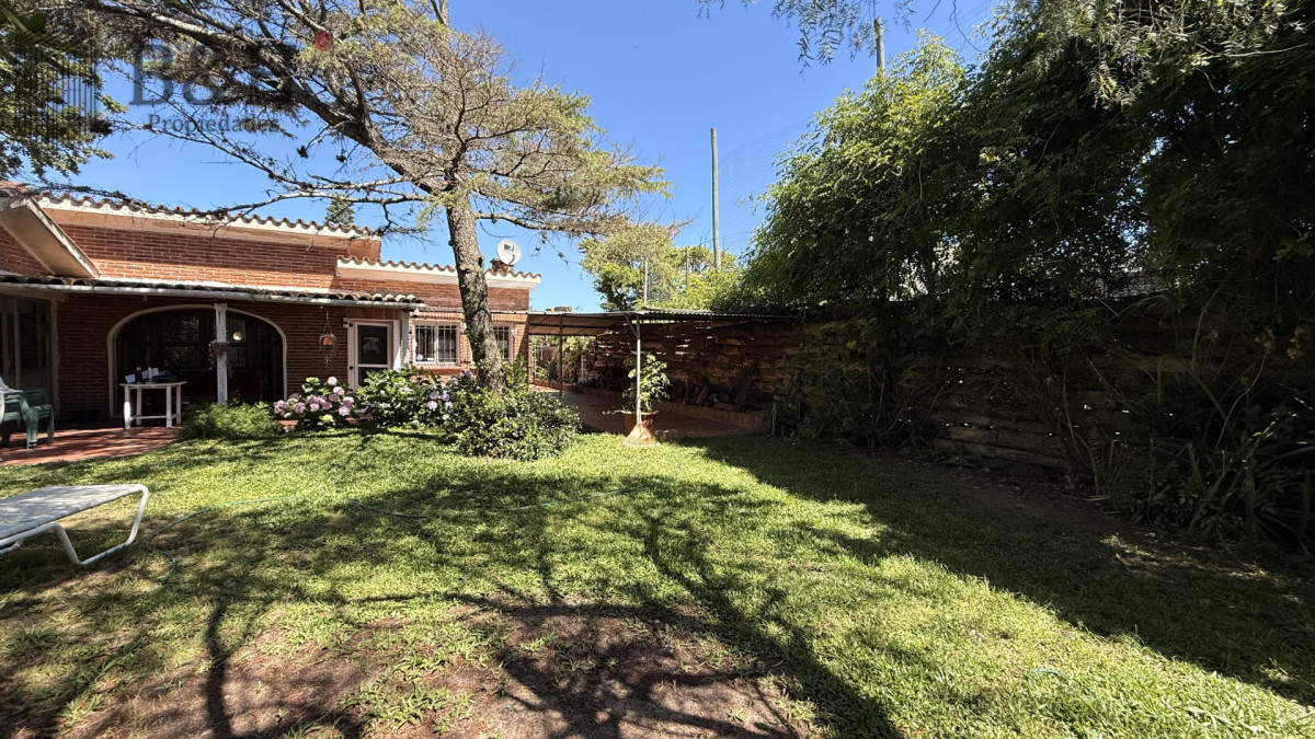 Casa ID.6338 - CASA EN MALDONADO PROXIMO AL MAR - 2 DORMITORIOS - BARBACOA