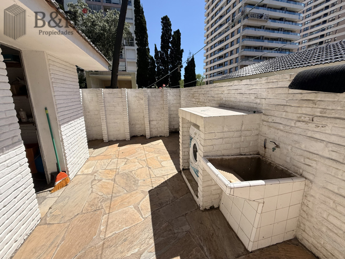 Casa ID.6339 - CASA EN ALQUILER DE VERANO EN ZONA CANTEGRIL - PUNTA DEL ESTE 
