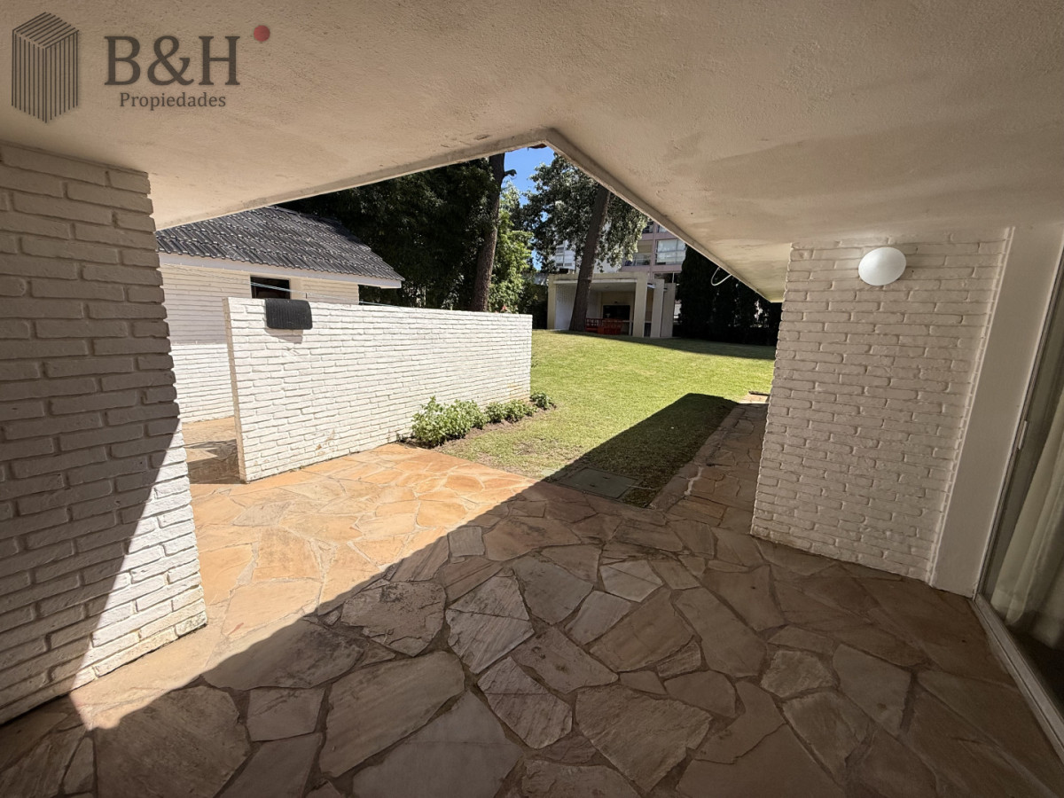 Casa ID.6339 - CASA EN ALQUILER DE VERANO EN ZONA CANTEGRIL - PUNTA DEL ESTE 