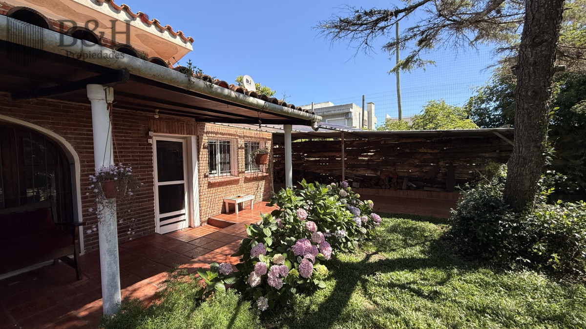 Casa ID.6338 - CASA EN MALDONADO PROXIMO AL MAR - 2 DORMITORIOS - BARBACOA