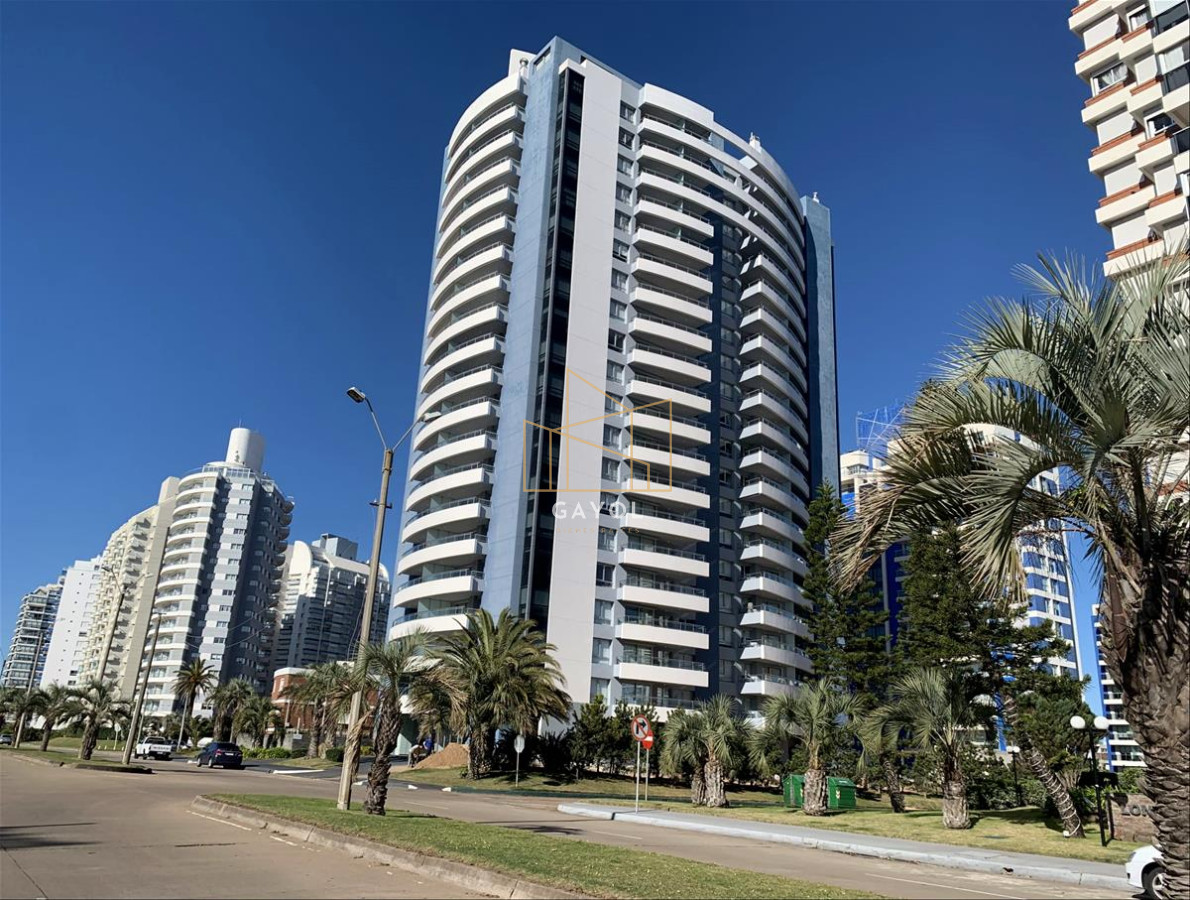 Apartamento ID.1031 - Alquiler temporal 3 dormitorios Playa Brava