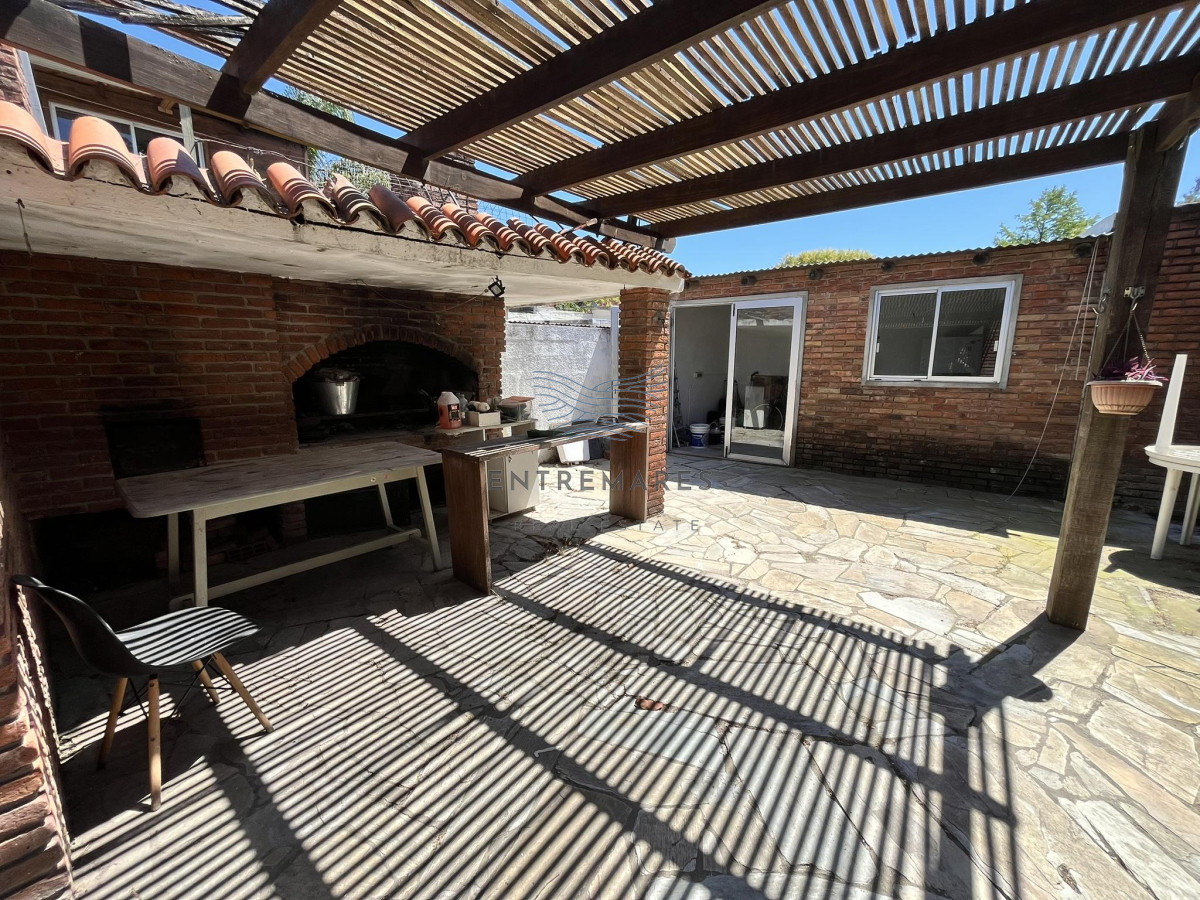 Casa ID.323 - Casa en venta en Las Delicias de 3 dorm, 2 baños, Punta del Este