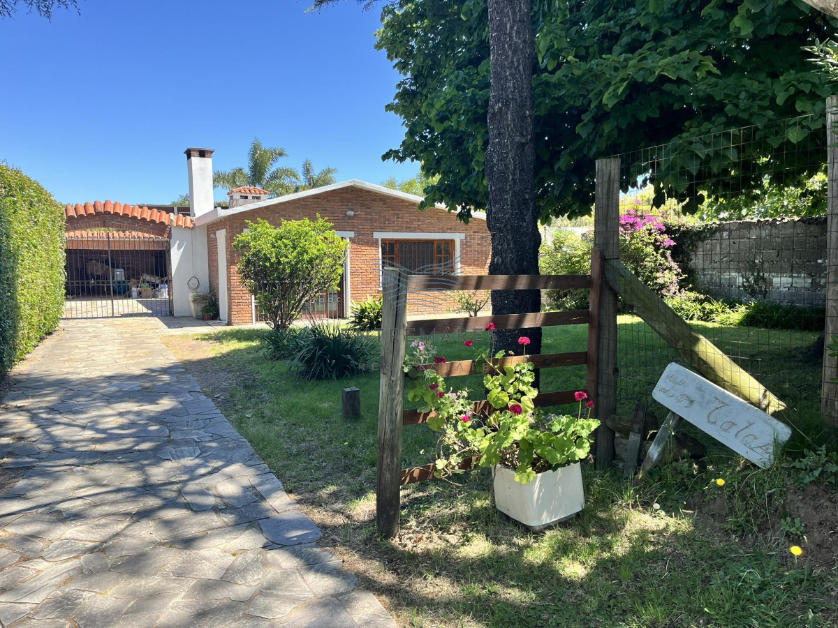 Casa ID.323 - Casa en venta en Las Delicias de 3 dorm, 2 baños, Punta del Este