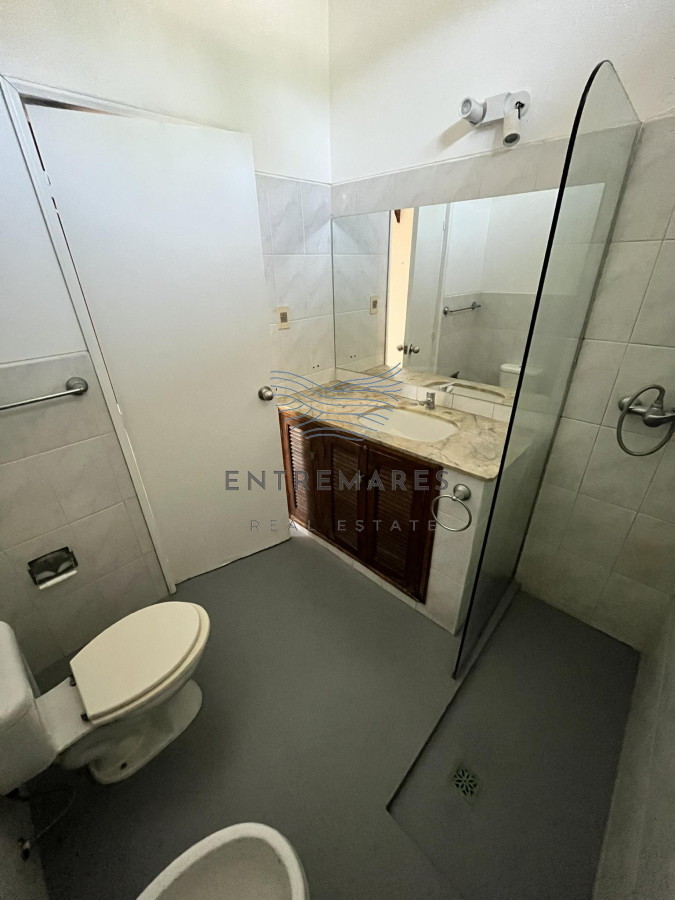 Casa ID.323 - Casa en venta en Las Delicias de 3 dorm, 2 baños, Punta del Este