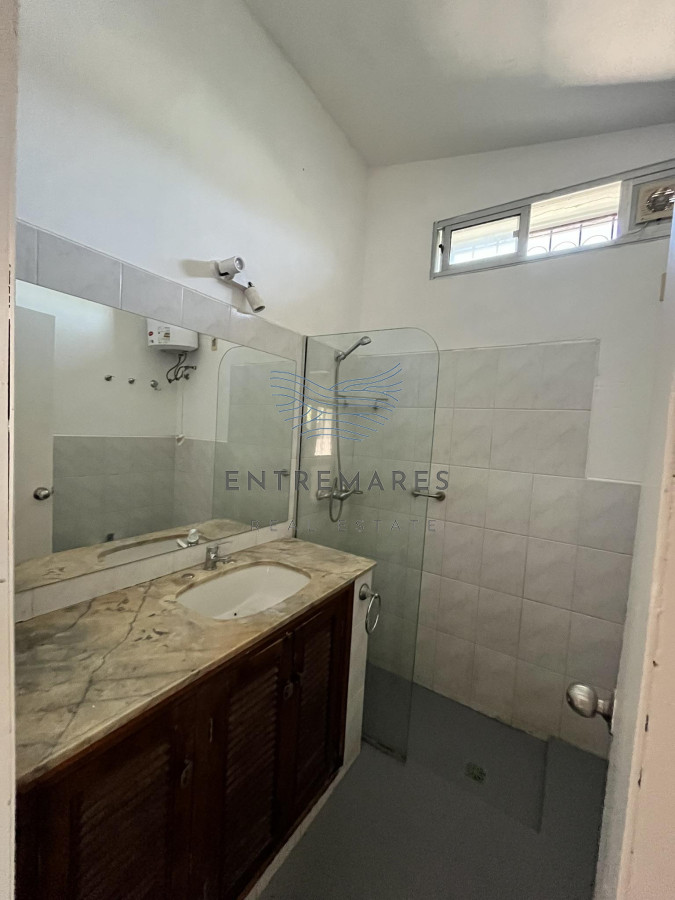 Casa ID.323 - Casa en venta en Las Delicias de 3 dorm, 2 baños, Punta del Este