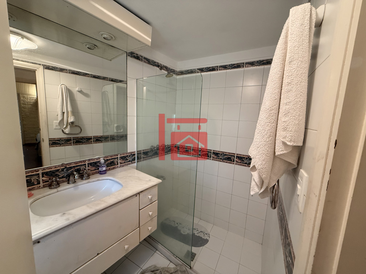 Casa ID.198 - Casa en Pinares, Punta del Este, ubicación frente al mar - Alquiler Anual 