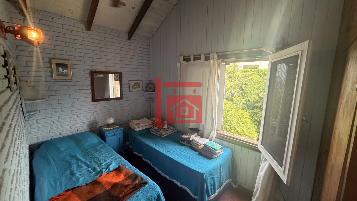 Casa ID.198 - Casa en Pinares, Punta del Este, ubicación frente al mar - Alquiler Anual 