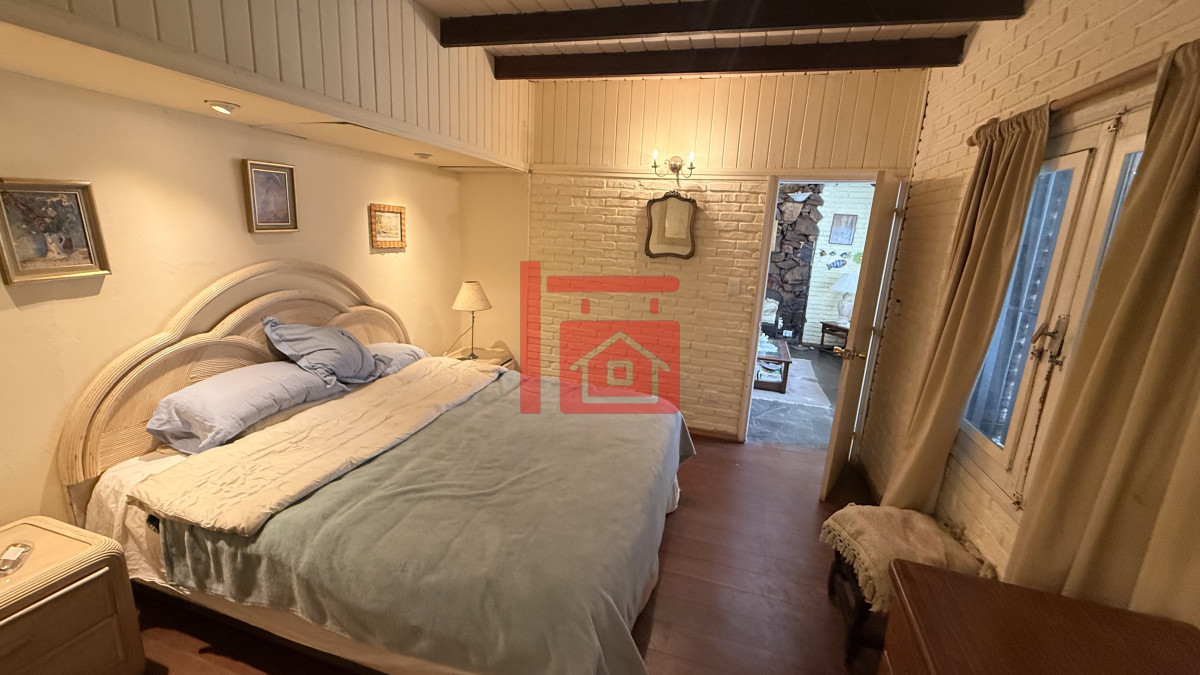 Casa ID.198 - Casa en Pinares, Punta del Este, ubicación frente al mar - Alquiler Anual 