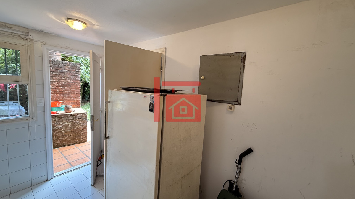 Casa ID.198 - Casa en Pinares, Punta del Este, ubicación frente al mar - Alquiler Anual 