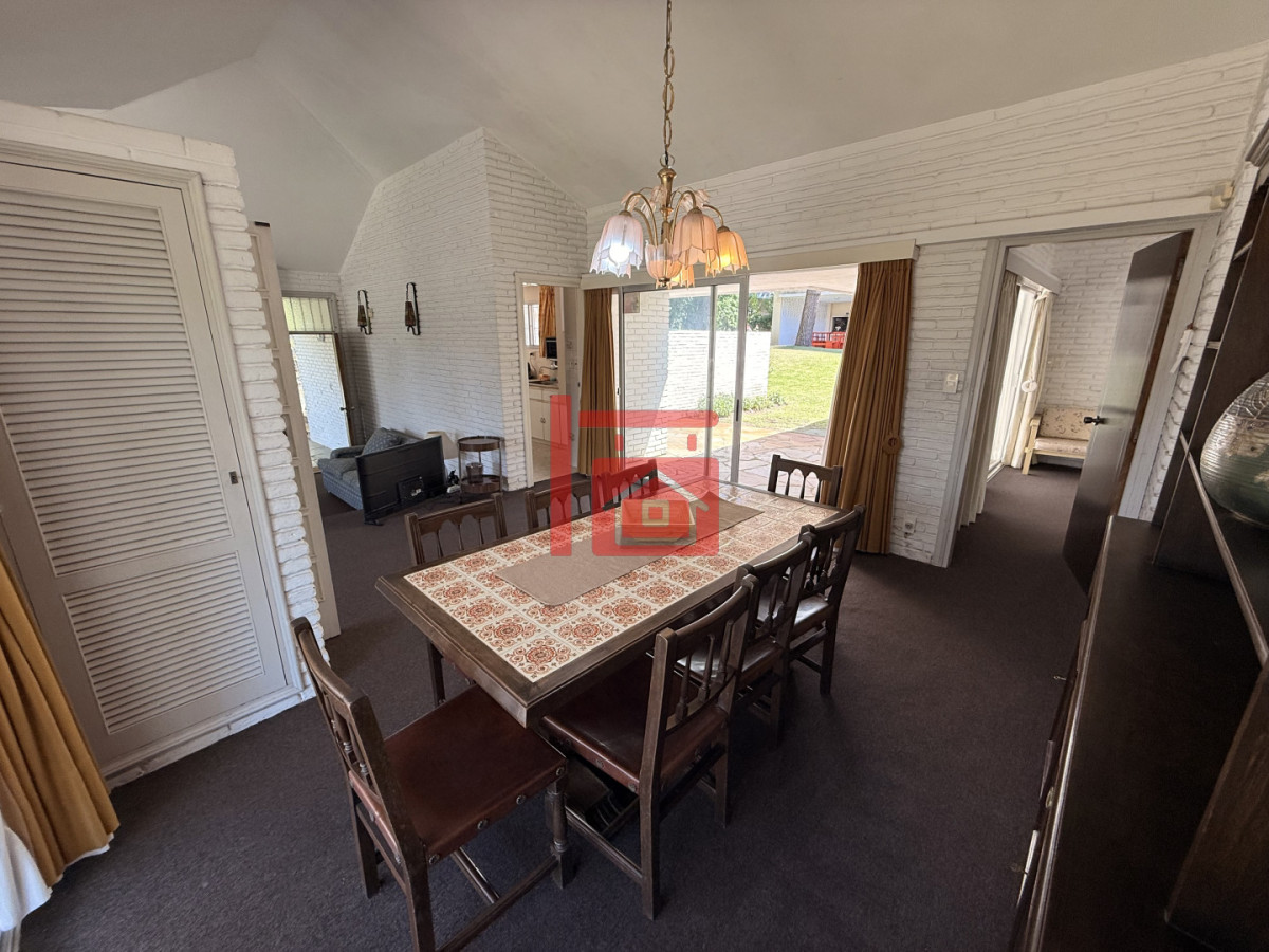 Casa ID.444 - CASA EN ALQUILER DE VERANO EN ZONA CANTEGRIL - PUNTA DEL ESTE 