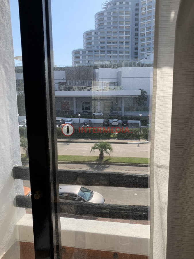Apartamento ID.18 - Espectacular unidad para 3 Playa Mansa - Punta del Este 