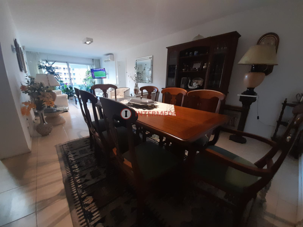Apartamento ID.25 - Apartamento en la para 15 de la Av. Roosevelt - Punta del Este
