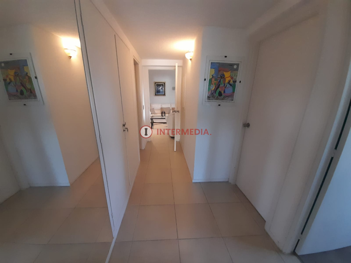 Apartamento ID.25 - Apartamento en la para 15 de la Av. Roosevelt - Punta del Este