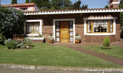 VENDO CASA, 4 DORMITORIOS, PUNTA DEL ESTE