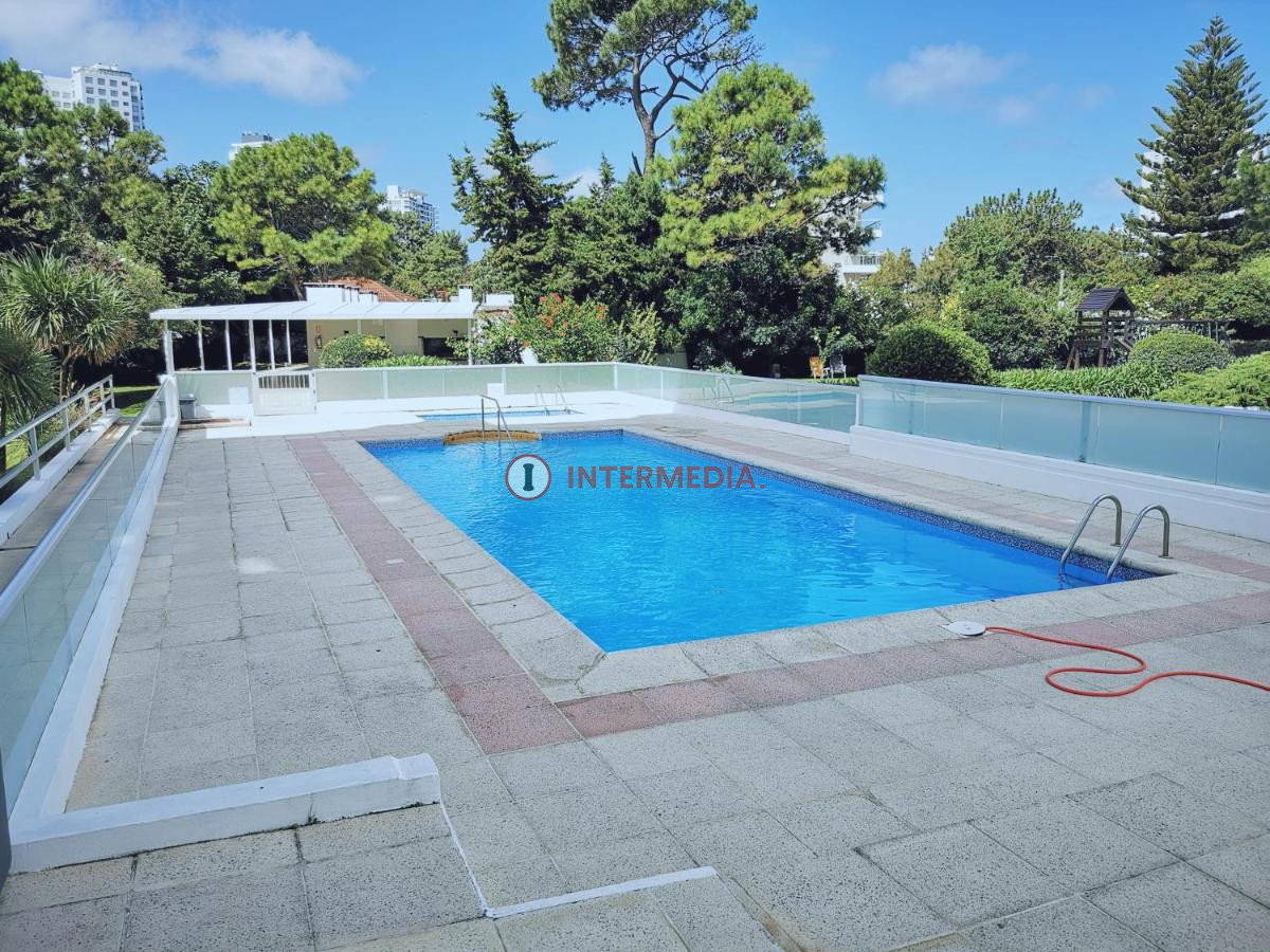 Apartamento ID.47 - Venta dpto 2 dormitorios Aydi Grill - Punta del Este