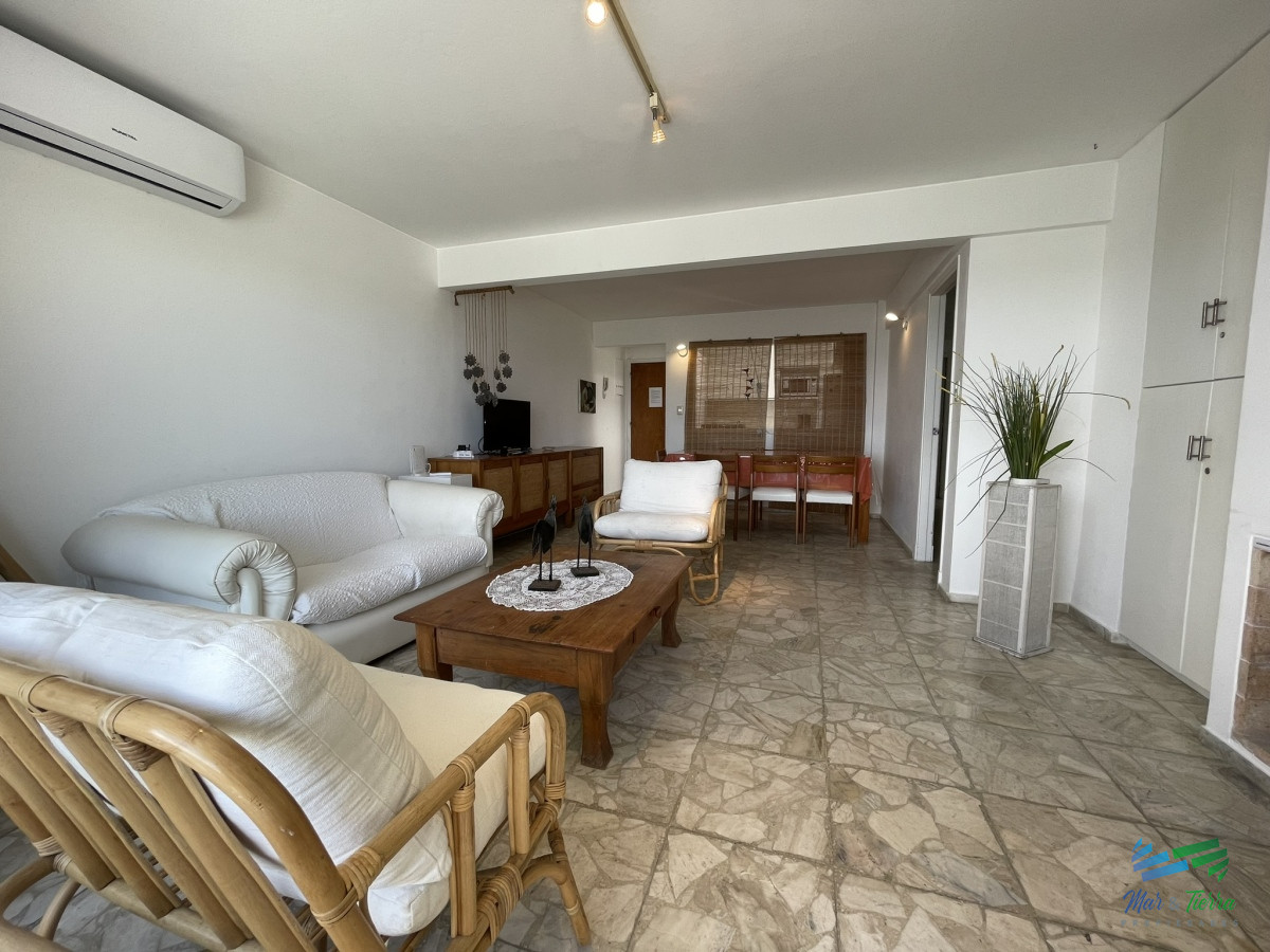 Apartamento ID.5181 - En venta apartamento 3 dormitorios con vista a playa mansa, Peninsula, Punta del Este