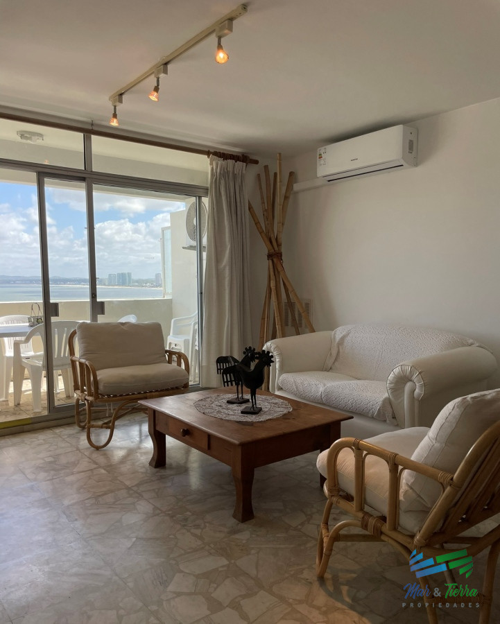 Apartamento ID.5181 - En venta apartamento 3 dormitorios con vista a playa mansa, Peninsula, Punta del Este