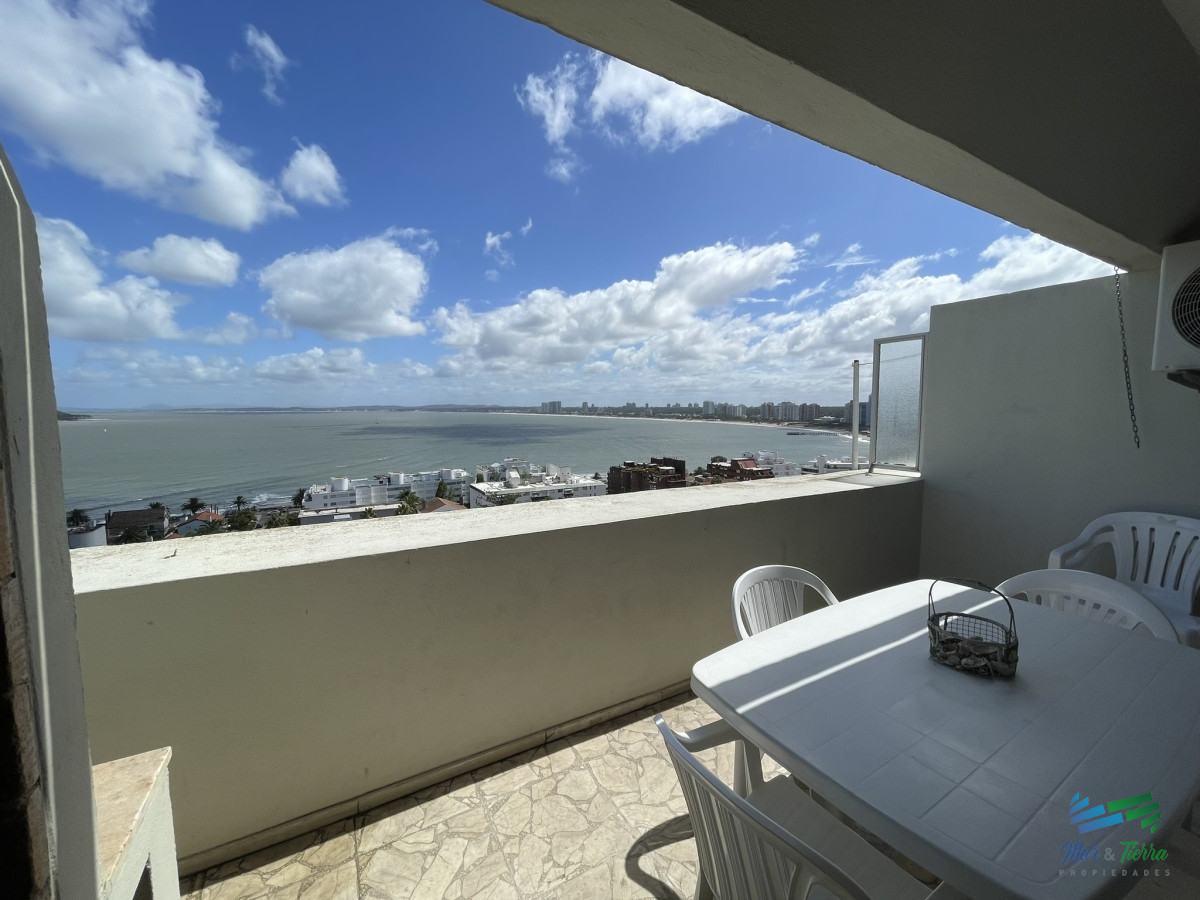 Apartamento ID.5181 - En venta apartamento 3 dormitorios con vista a playa mansa, Peninsula, Punta del Este