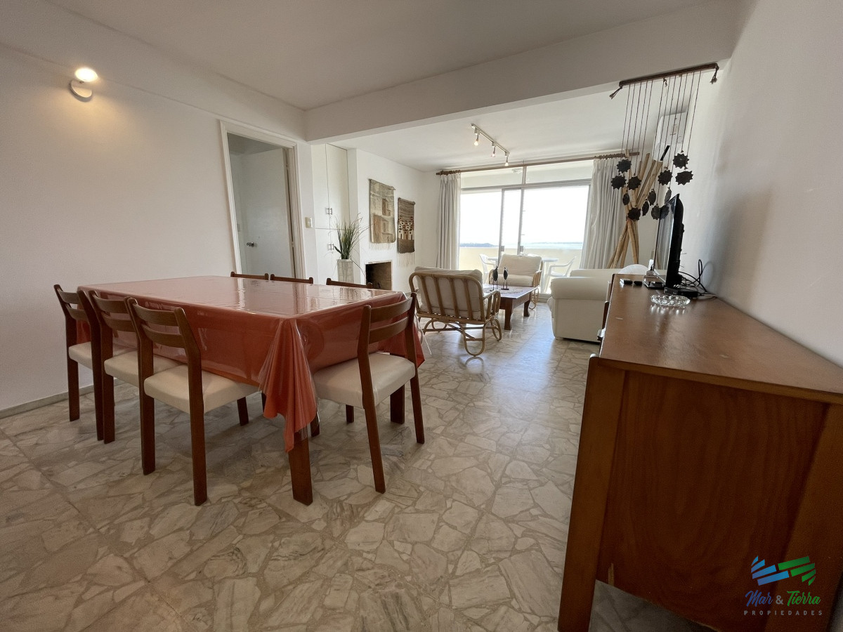 Apartamento ID.5181 - En venta apartamento 3 dormitorios con vista a playa mansa, Peninsula, Punta del Este