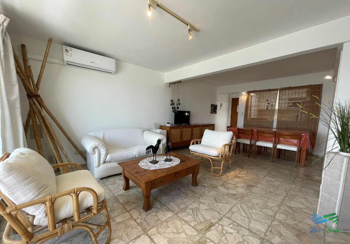Apartamento ID.5181 - En venta apartamento 3 dormitorios con vista a playa mansa, Peninsula, Punta del Este