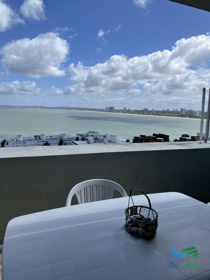 Apartamento ID.5181 - En venta apartamento 3 dormitorios con vista a playa mansa, Peninsula, Punta del Este